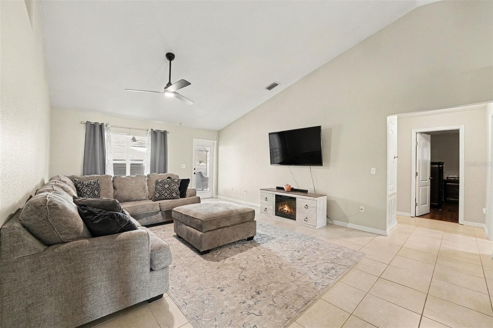 Single Family Residence at 8791 FORT SOCRUM VILLAGE WAY, LAKELAND, photo 8 of 30
