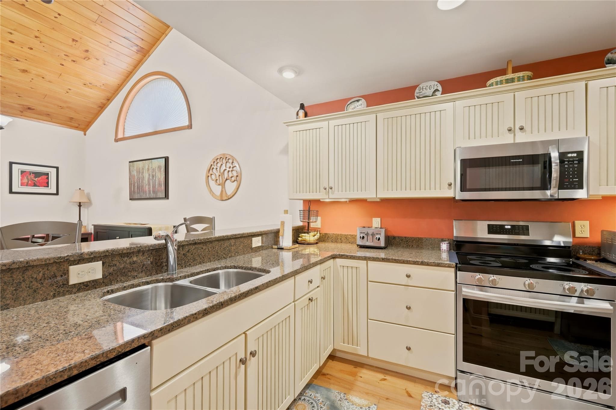 Townhouse at 351 Silver Springs Drive, Banner Elk, photo 9 of 46