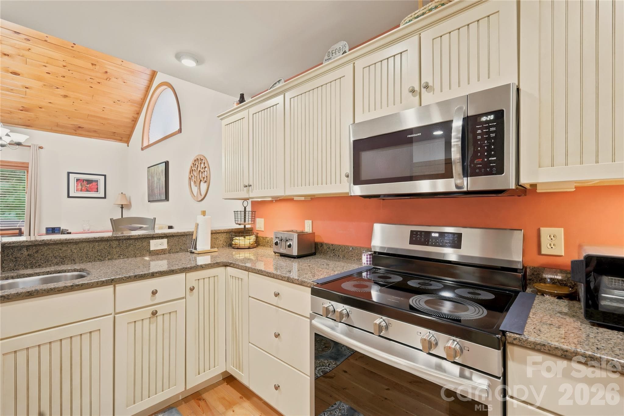 Townhouse at 351 Silver Springs Drive, Banner Elk, photo 14 of 46