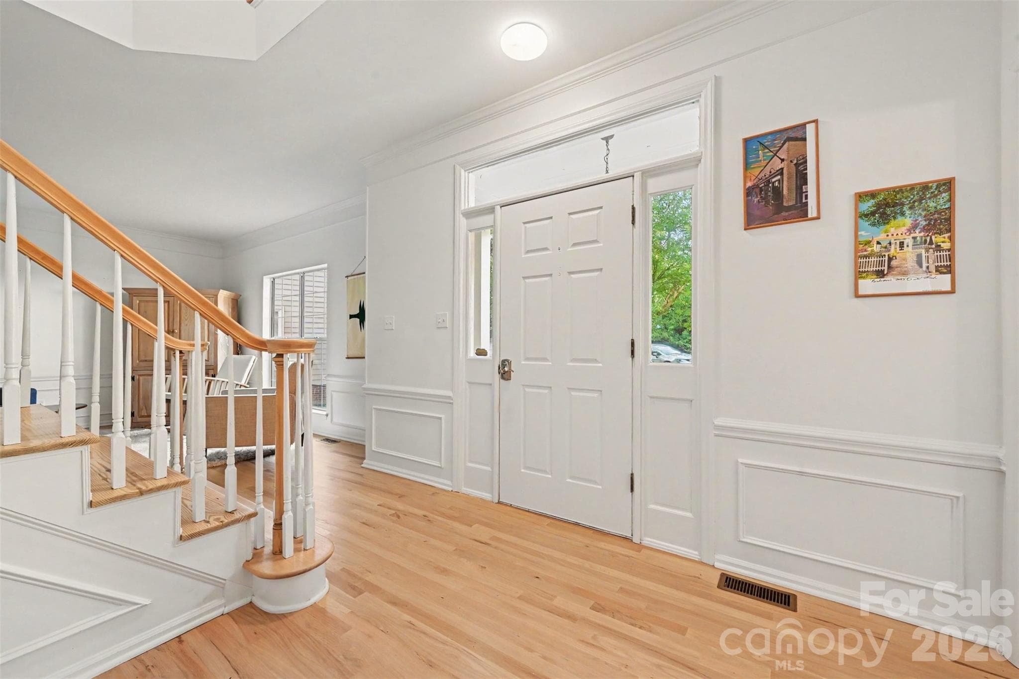 Single Family Residence at 3524 Crescent Knoll Drive, Matthews, photo 6 of 37