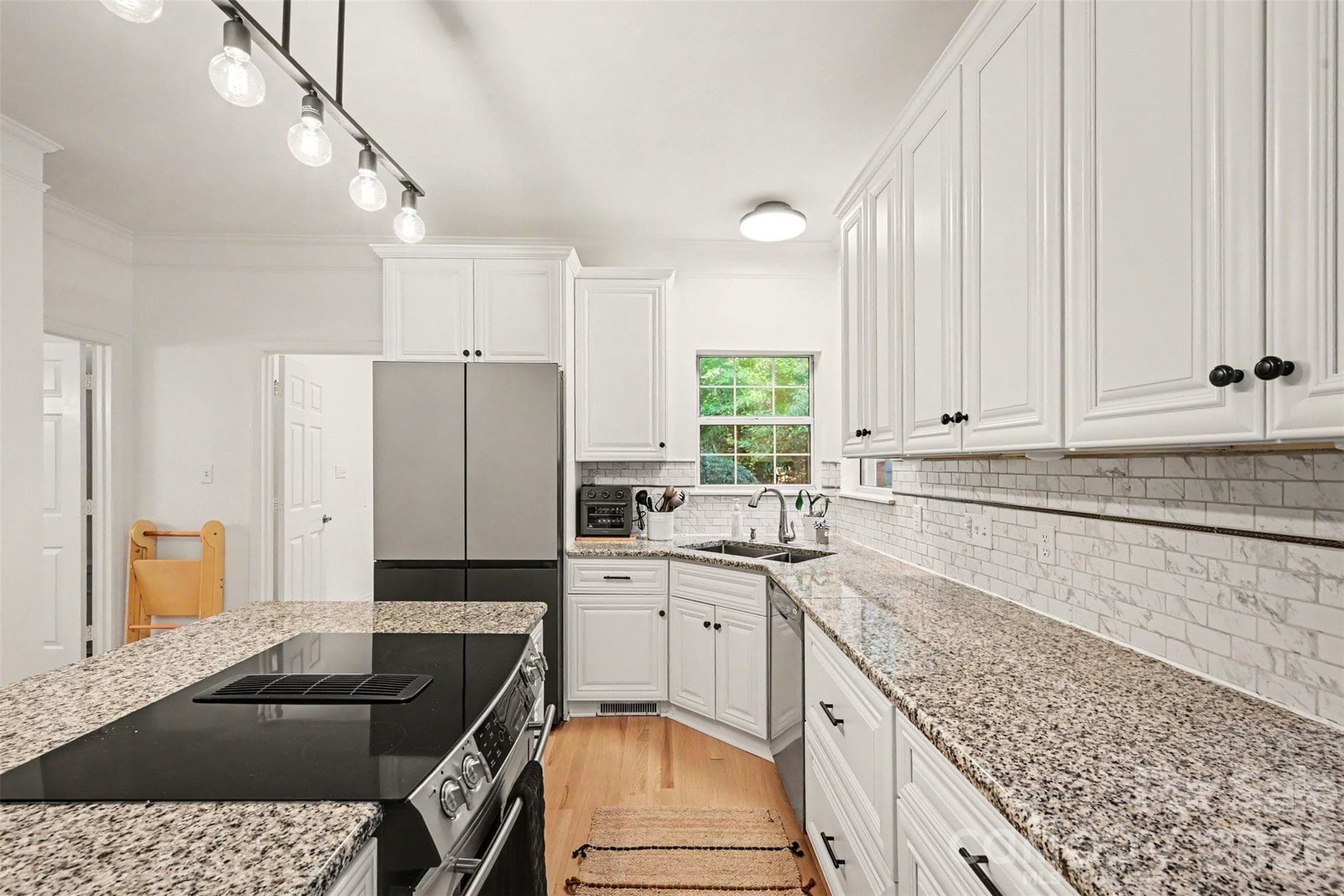 Single Family Residence at 3524 Crescent Knoll Drive, Matthews, photo 16 of 37