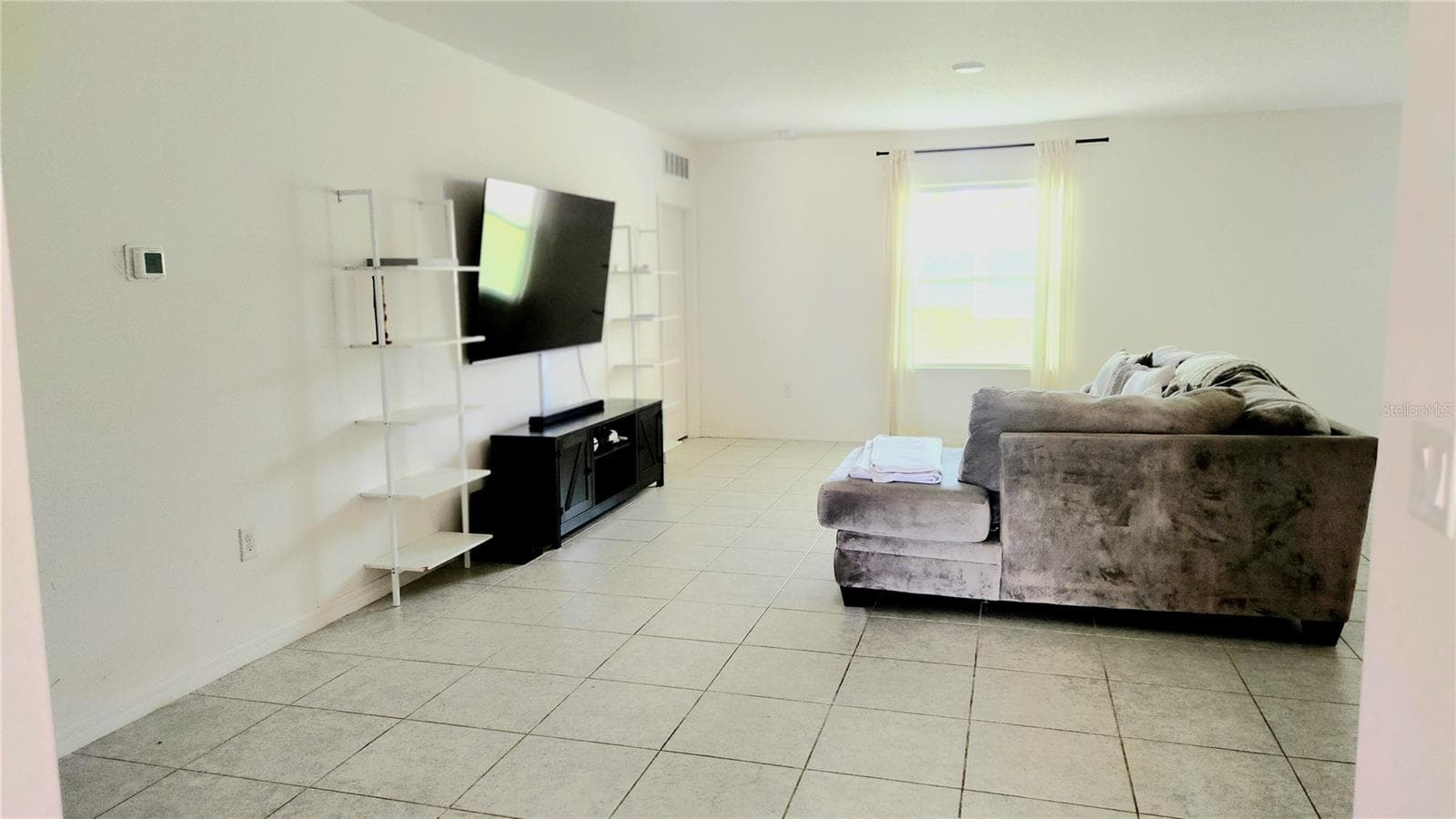 Single Family Residence at 1051 POPE ST NW, PALM BAY, photo 3 of 32