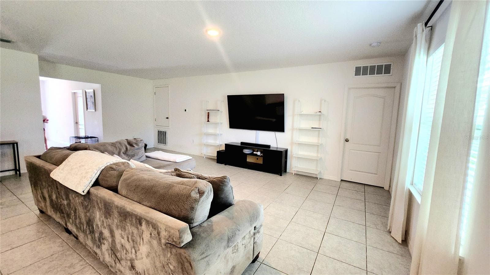 Single Family Residence at 1051 POPE ST NW, PALM BAY, photo 8 of 32