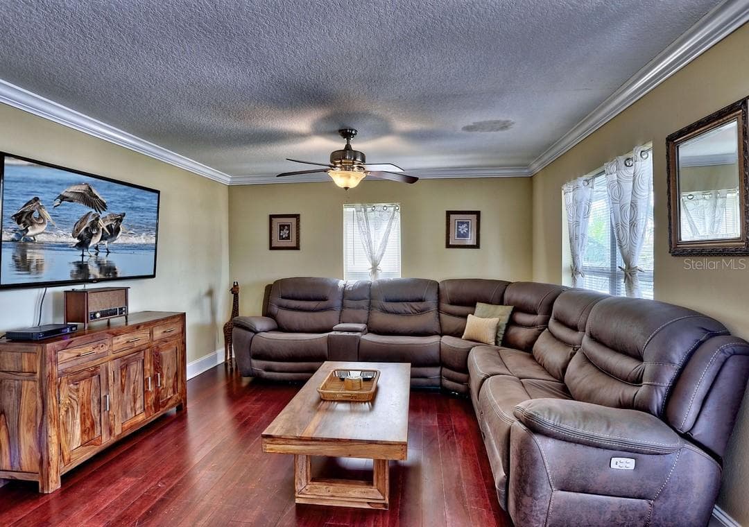 Single Family Residence at 5433 ESSEX AVE S, GULFPORT, photo 3 of 17