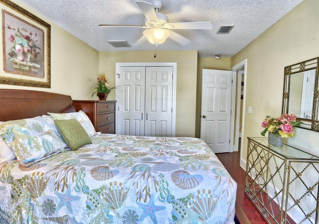 Single Family Residence at 5433 ESSEX AVE S, GULFPORT, photo 10 of 17
