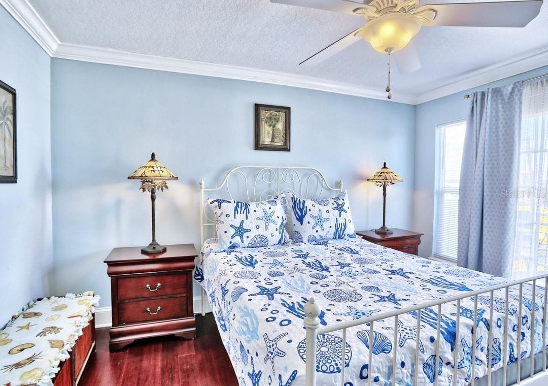 Single Family Residence at 5433 ESSEX AVE S, GULFPORT, photo 12 of 17