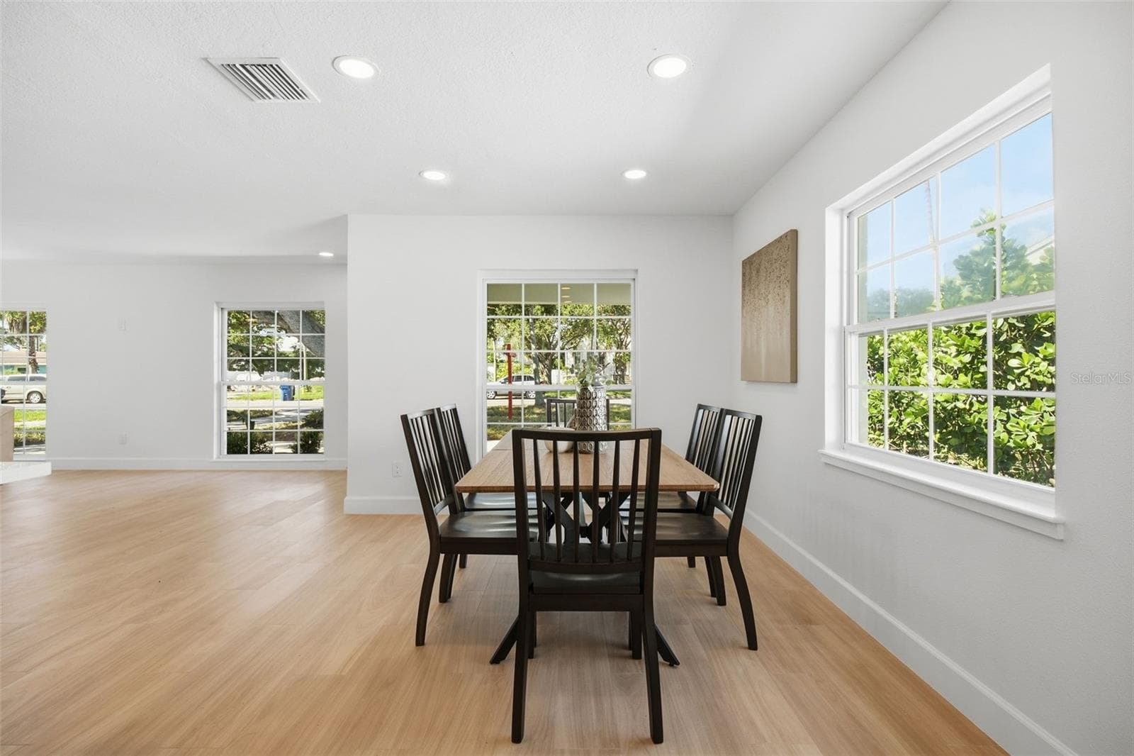 Single Family Residence at 615 E DAVIS BLVD, TAMPA, photo 14 of 89