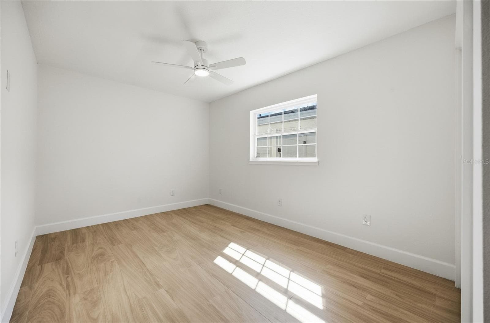 Single Family Residence at 615 E DAVIS BLVD, TAMPA, photo 19 of 89