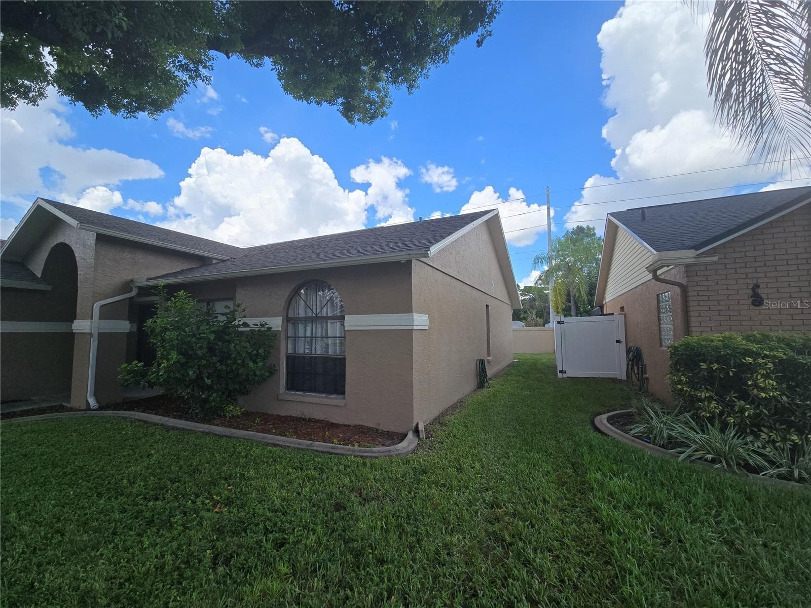 Front Right Side - 8211 MATTHEW DR, NEW PORT RICHEY