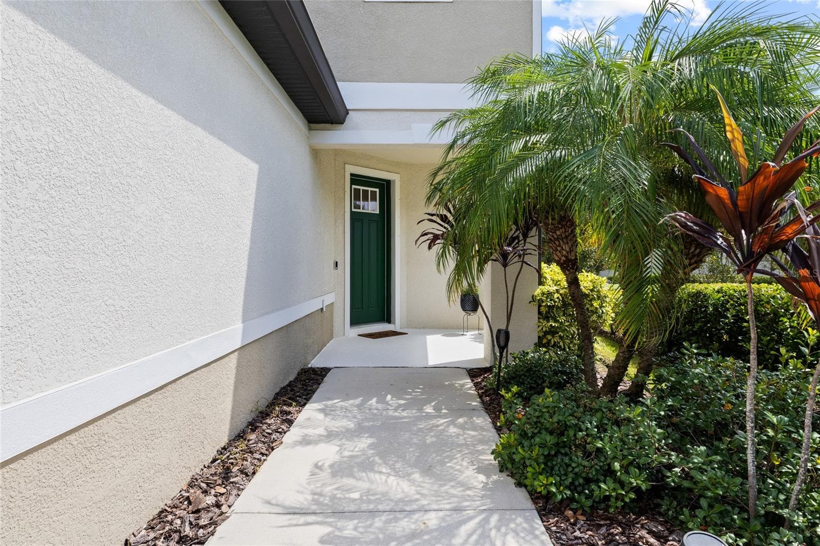 Walk way to front door - 8519 ARABELLA LN, SEMINOLE
