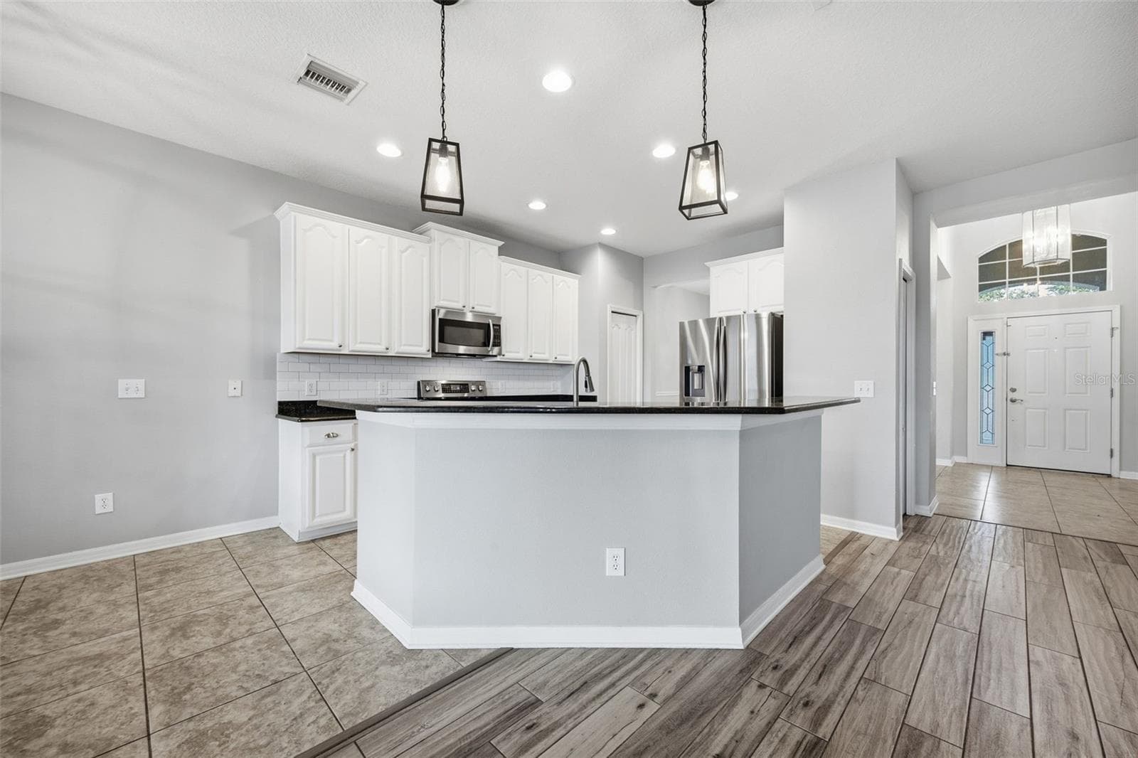 Single Family Residence at 7207 FOREST MERE DR, RIVERVIEW, photo 15 of 43