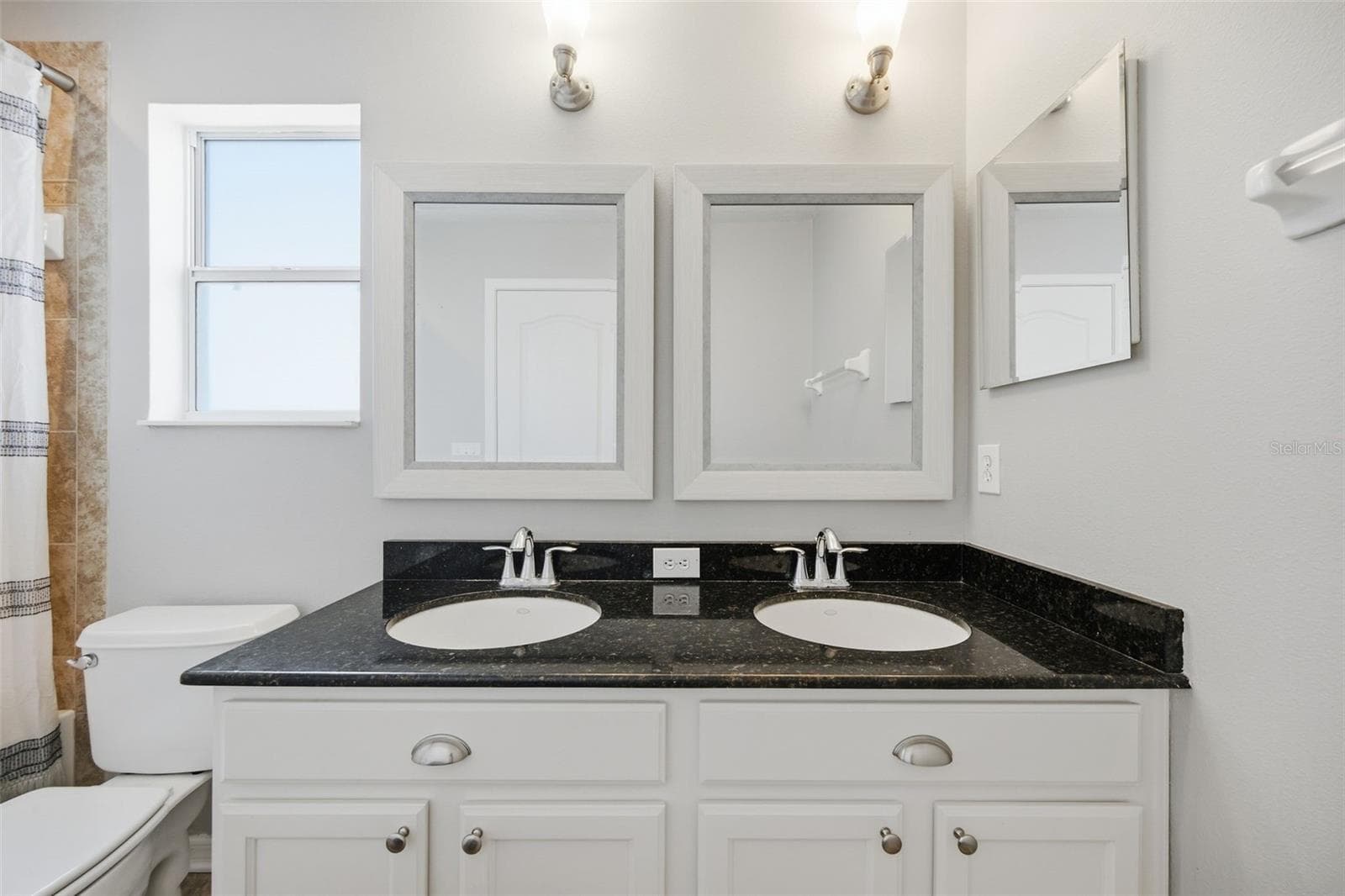 Single Family Residence at 7207 FOREST MERE DR, RIVERVIEW, photo 32 of 43