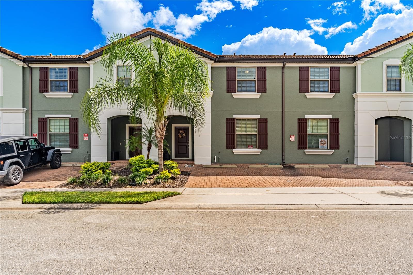 4582 TERRASONESTA DR