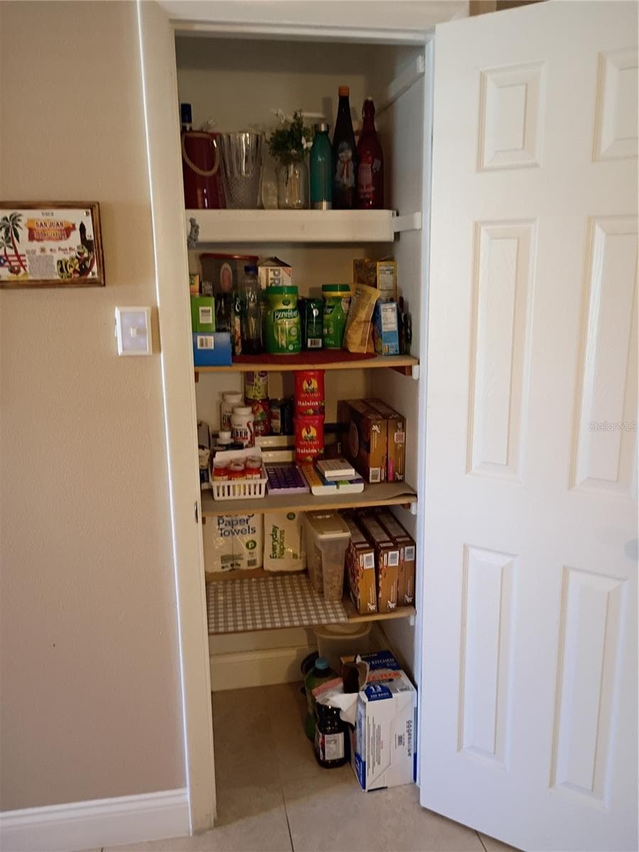 Pantry - 511 POLARIS LOOP #109, CASSELBERRY