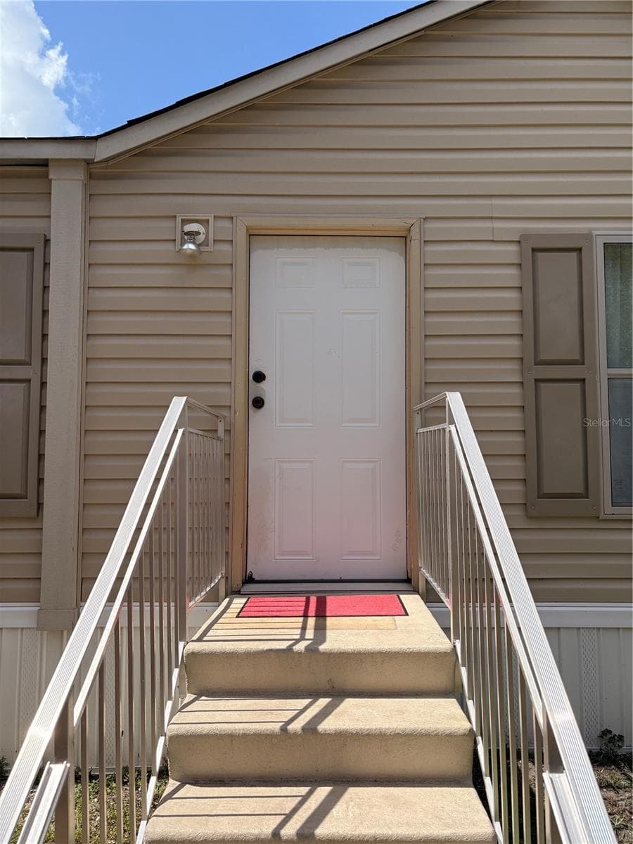 Manufactured Home at 1012 WARDEN LN, IMMOKALEE, photo 3 of 31