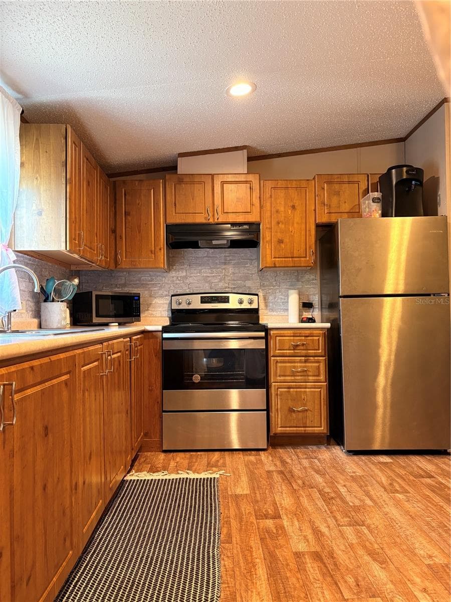Manufactured Home at 1012 WARDEN LN, IMMOKALEE, photo 12 of 31