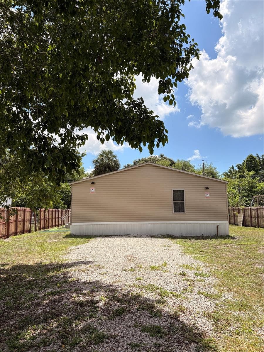 Front Yard View - 1012 WARDEN LN, IMMOKALEE
