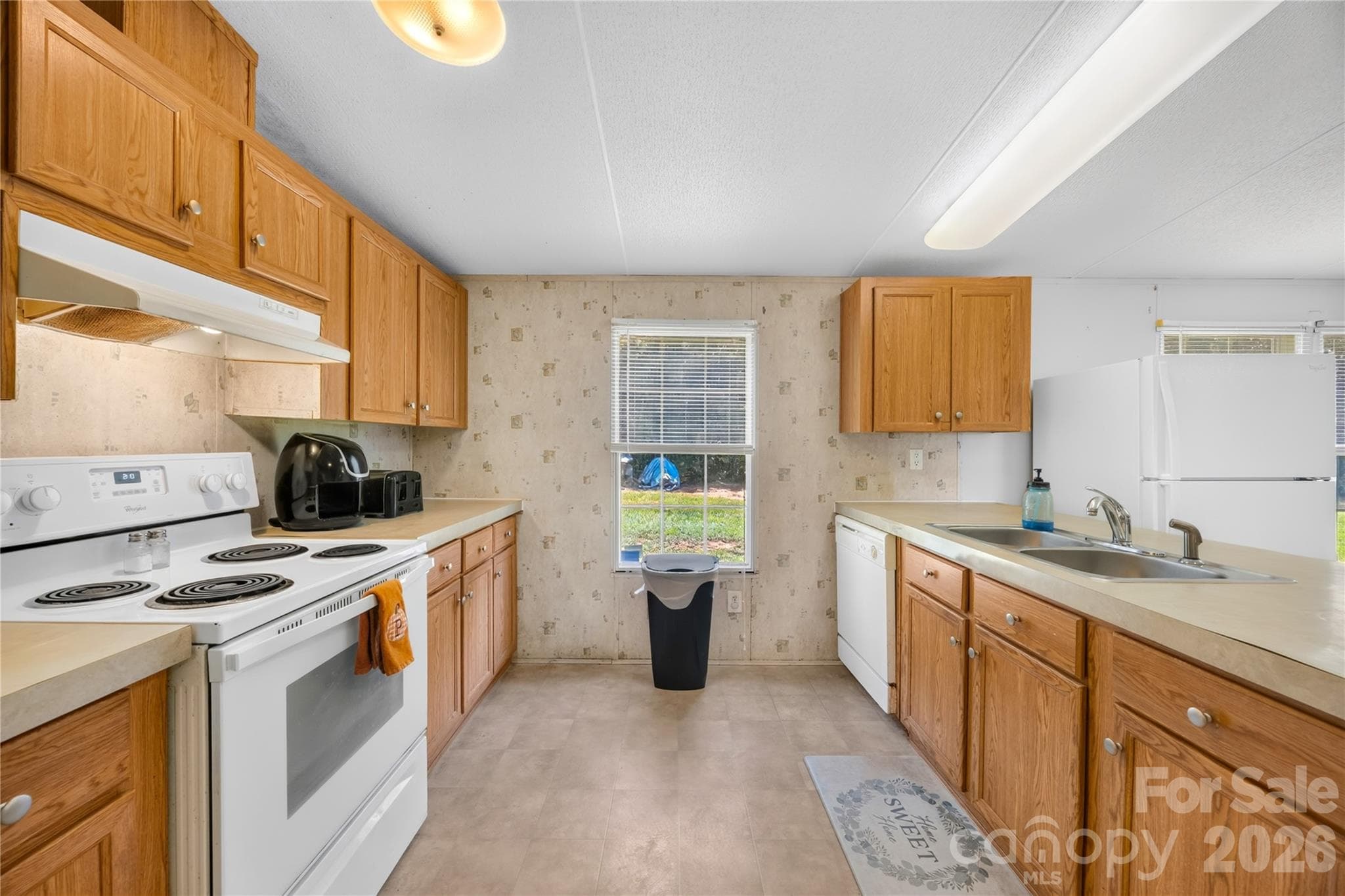 Single Family Residence at 506 Salem Church Road, Maiden, photo 13 of 31