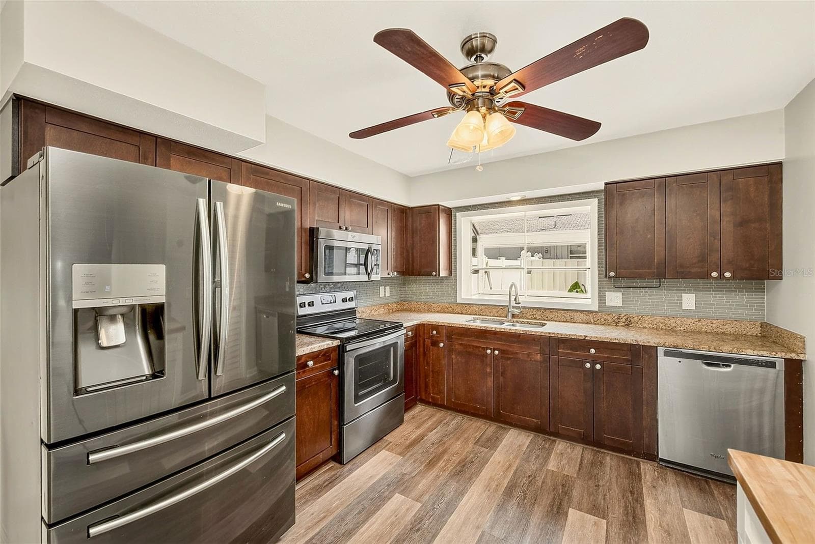 Single Family Residence at 809 JACARANDA DR, LARGO, photo 15 of 60