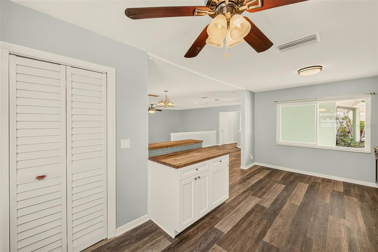 Single Family Residence at 809 JACARANDA DR, LARGO, photo 17 of 60