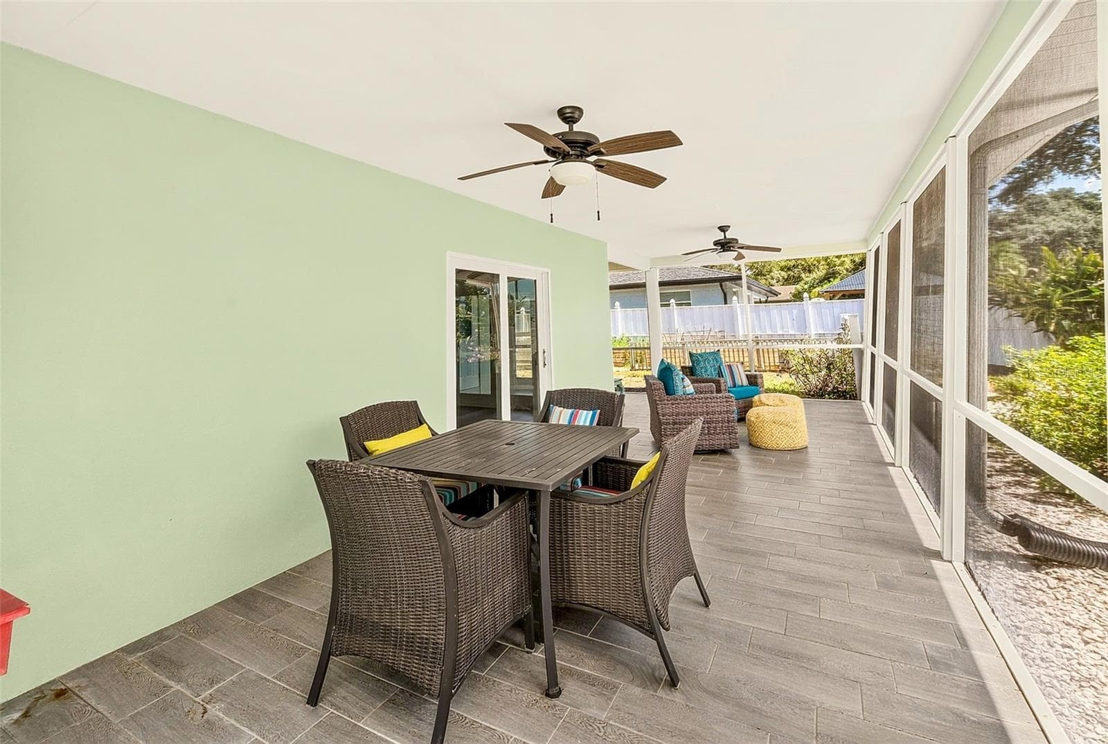 Single Family Residence at 809 JACARANDA DR, LARGO, photo 40 of 60