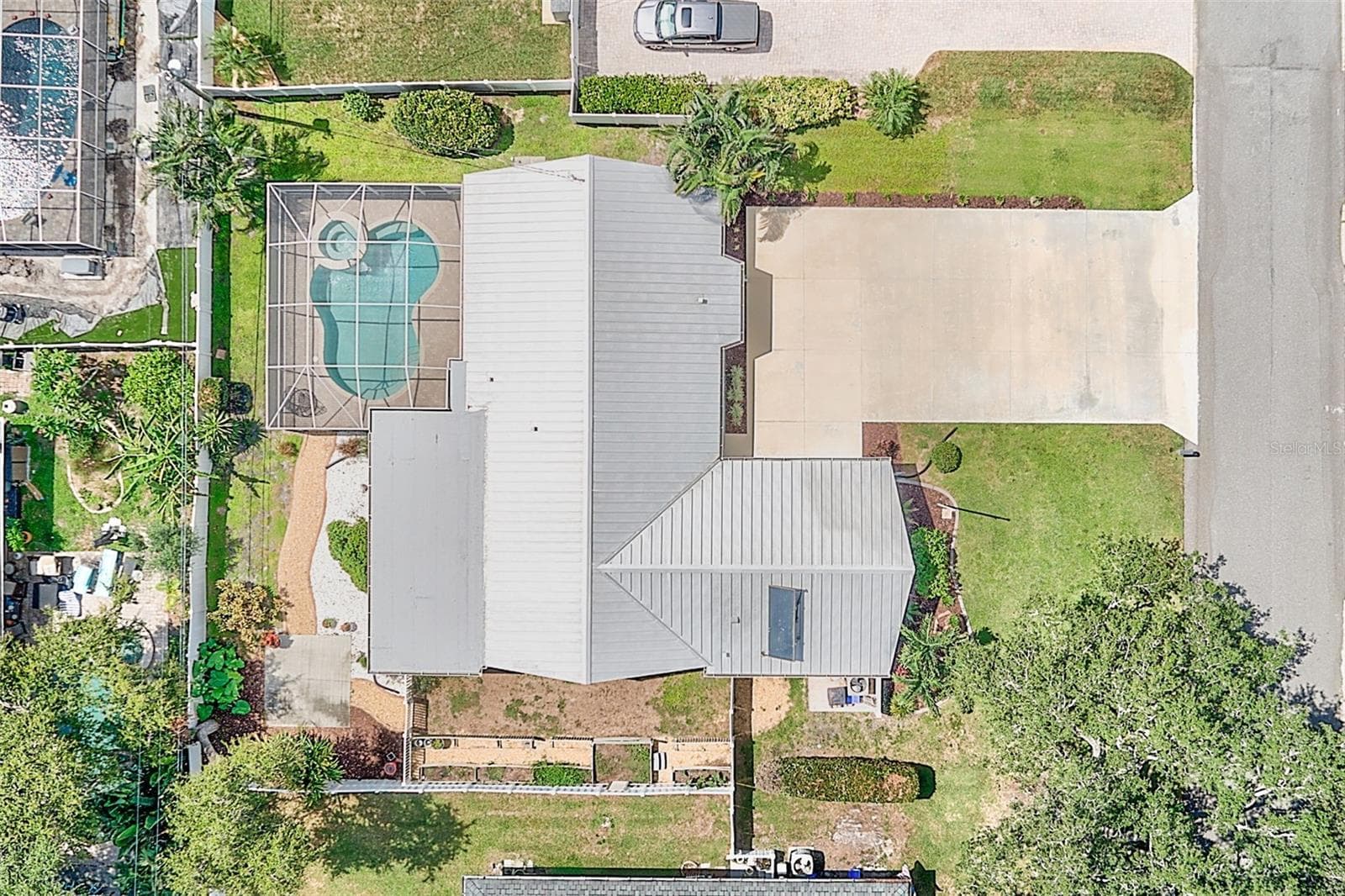 Single Family Residence at 809 JACARANDA DR, LARGO, photo 51 of 60
