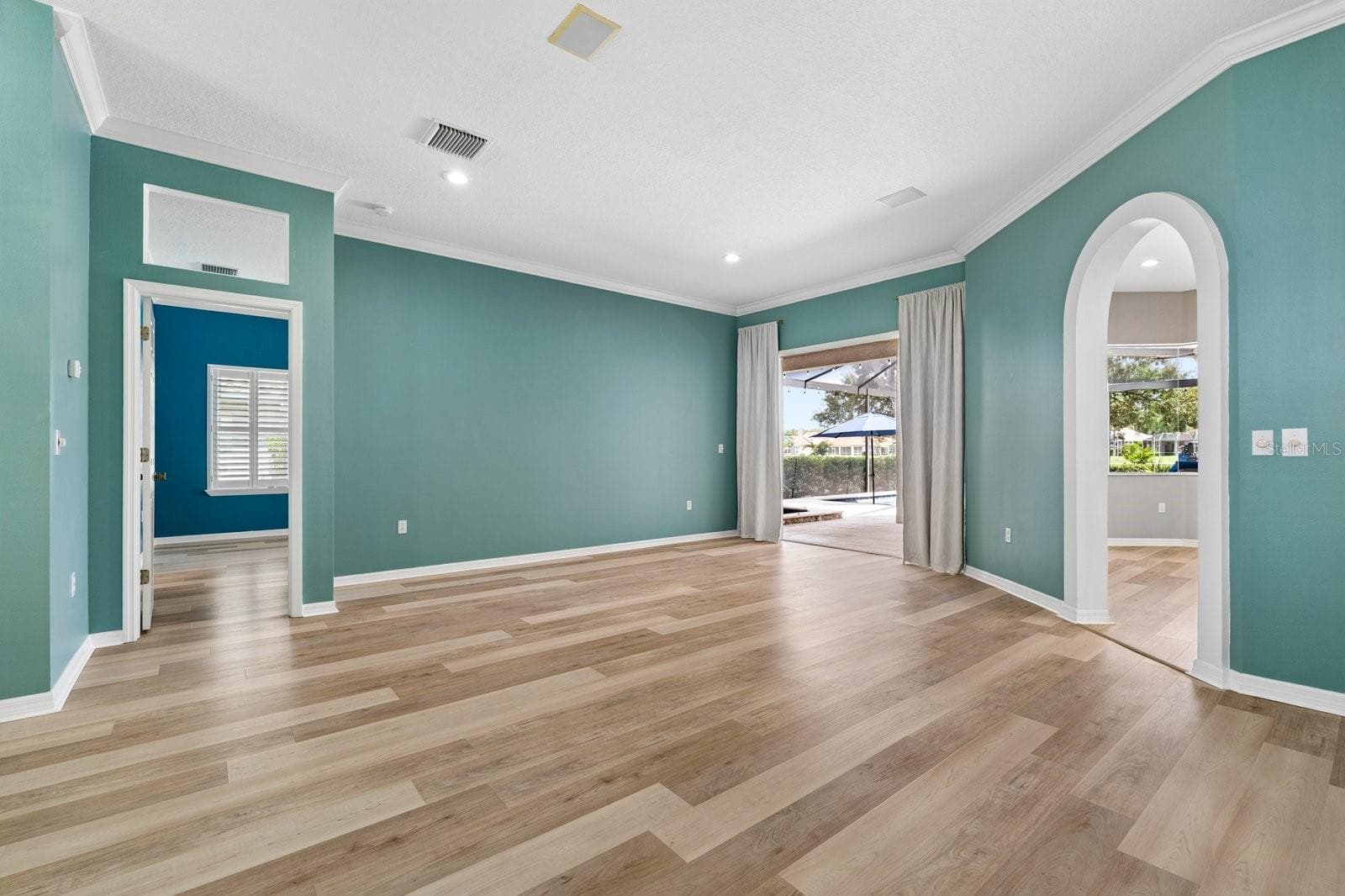 Dining to Living Room - 1003 KINGS WAY LN, TARPON SPRINGS