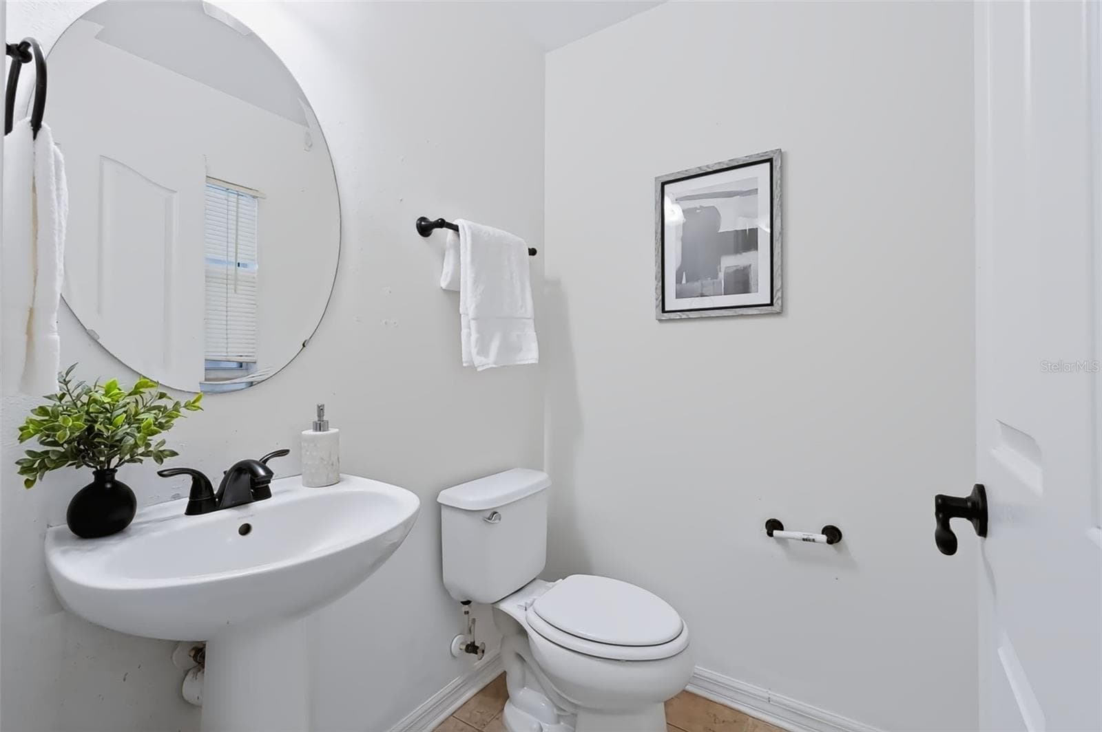 Townhouse at 4525 LIMERICK DR, TAMPA, photo 7 of 46