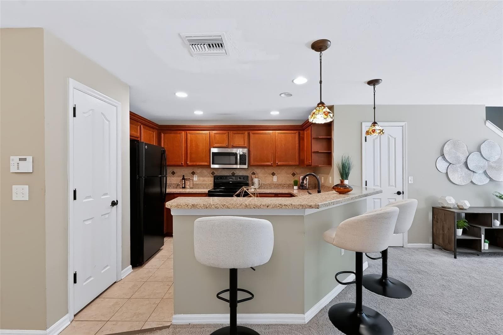 Townhouse at 4525 LIMERICK DR, TAMPA, photo 11 of 46