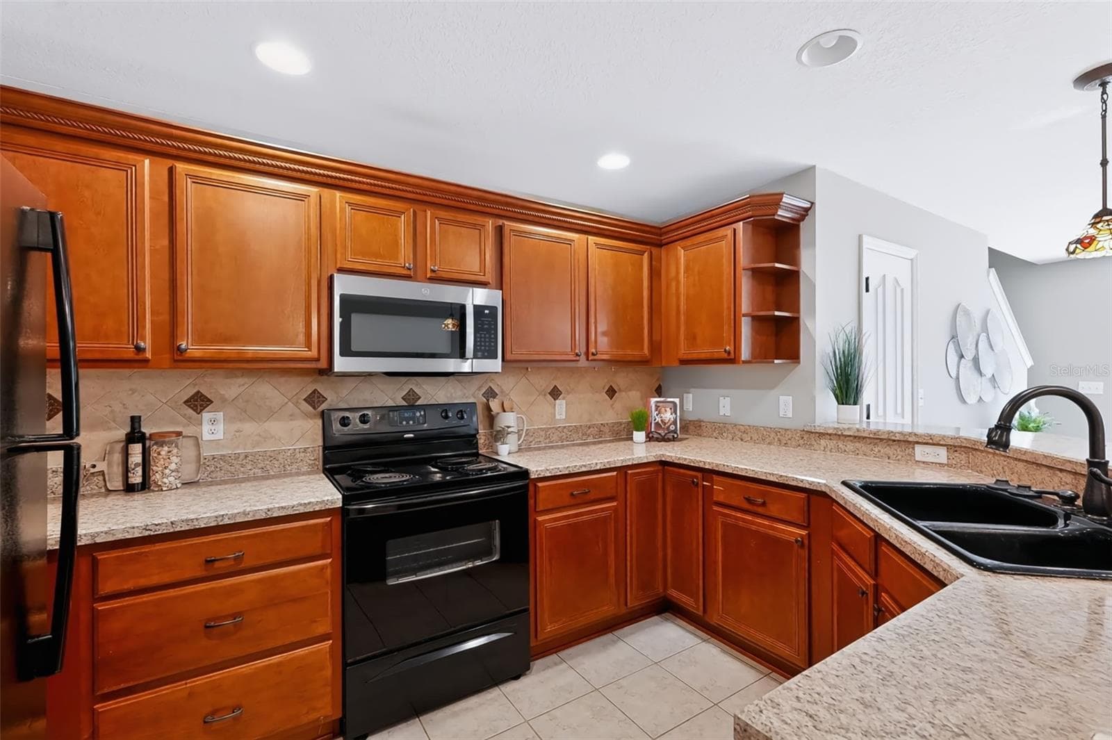 Townhouse at 4525 LIMERICK DR, TAMPA, photo 12 of 46
