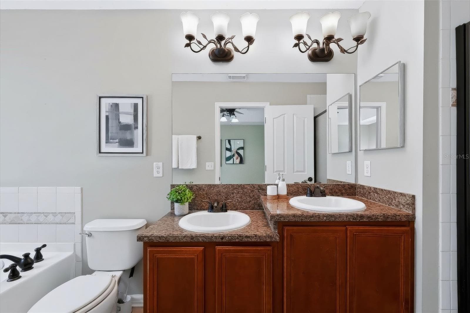 Townhouse at 4525 LIMERICK DR, TAMPA, photo 23 of 46