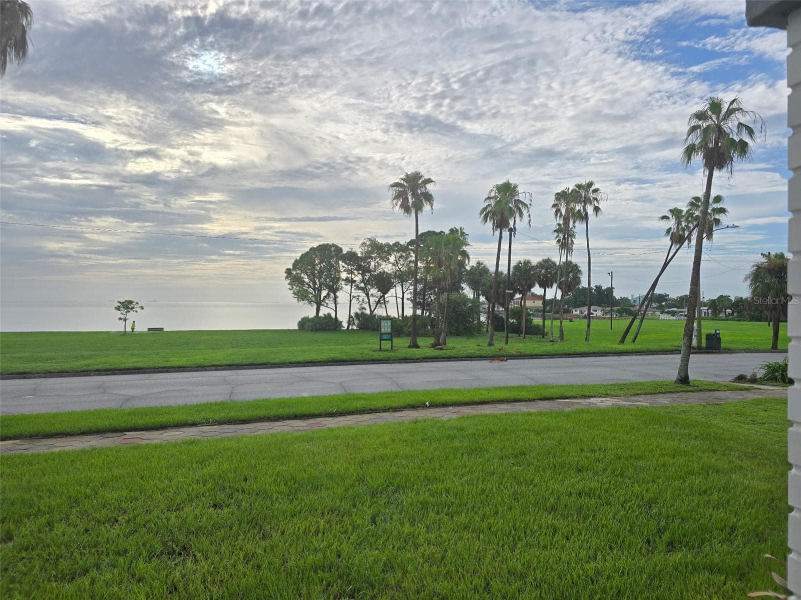 Single Family Residence at 2041 BEACH DR SE, ST PETERSBURG, photo 2 of 31