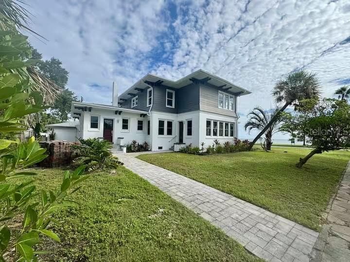 Single Family Residence at 2041 BEACH DR SE, ST PETERSBURG, photo 8 of 31