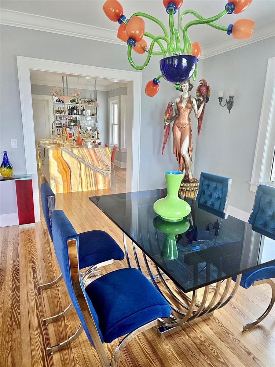 Single Family Residence at 2041 BEACH DR SE, ST PETERSBURG, photo 11 of 31