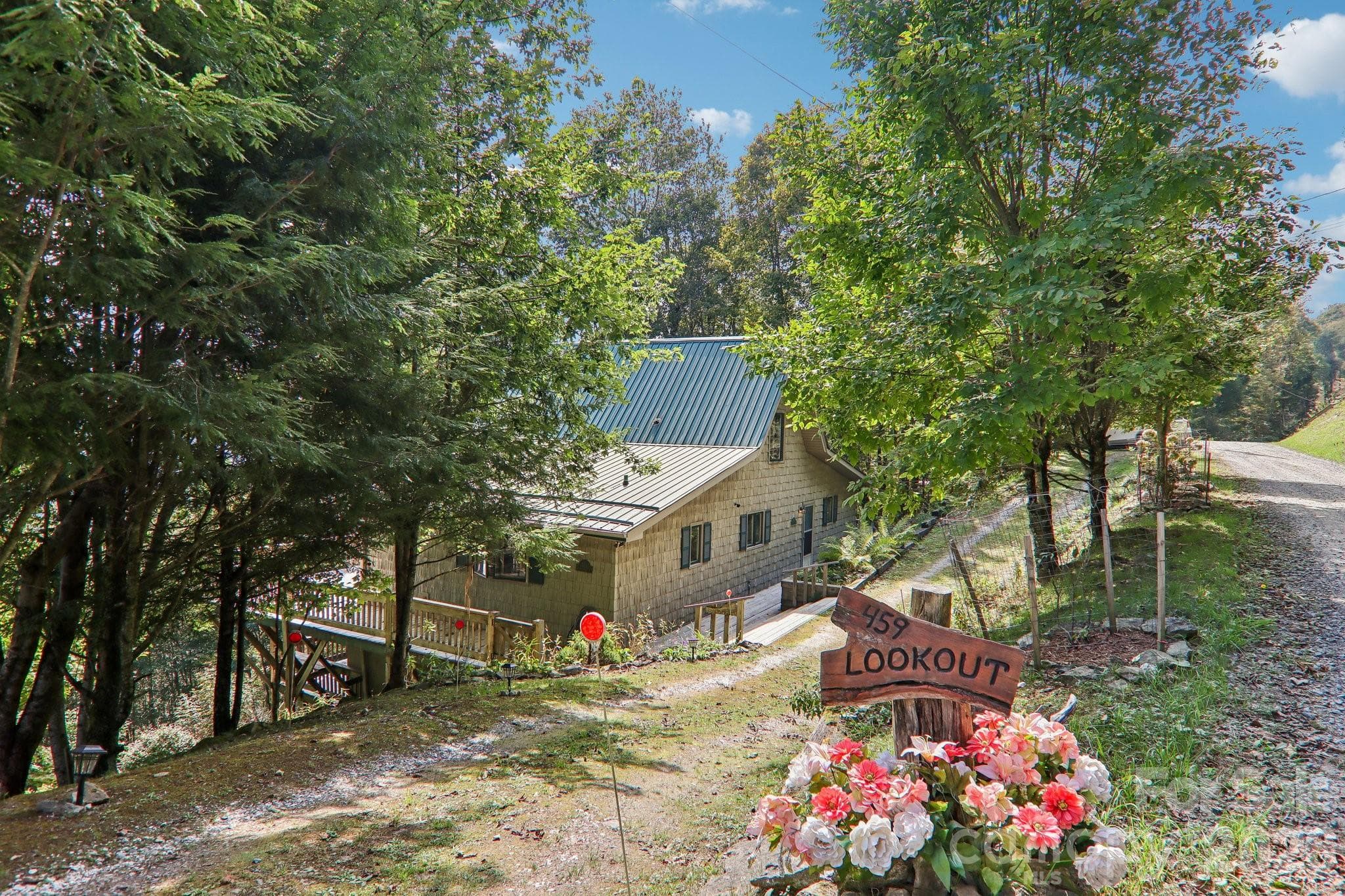Mountain Dream Chalet - 459 Lookout Drive, Mars Hill