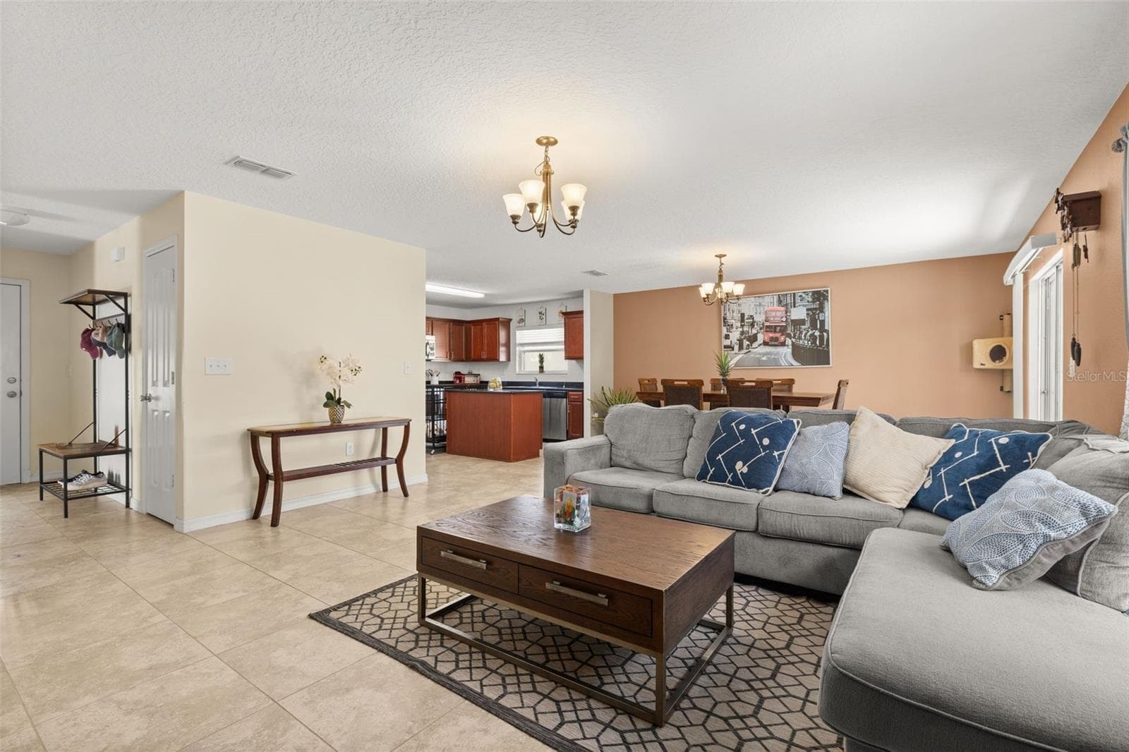 Single Family Residence at 2914 BOATING BLVD, KISSIMMEE, photo 5 of 42