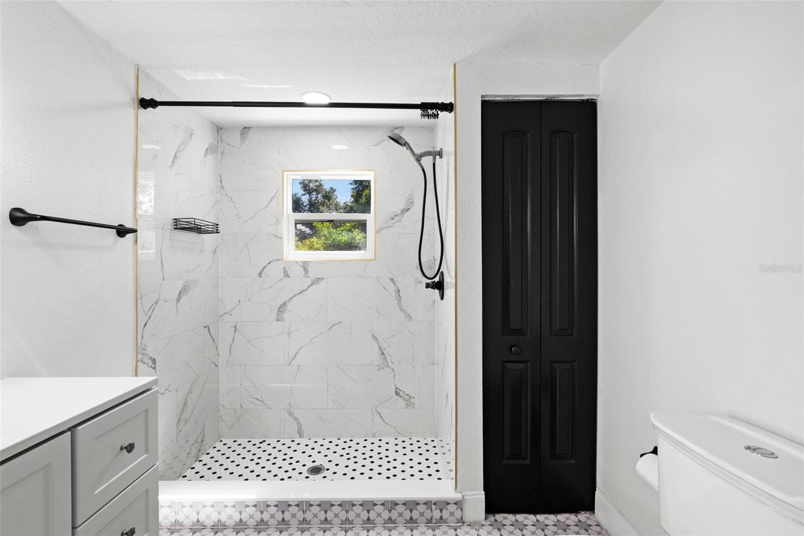 Primary En-Suite - 1202 E 32ND AVE, TAMPA