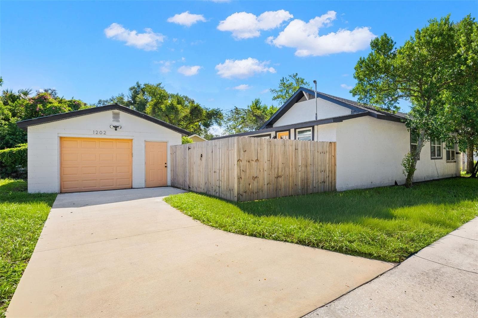 Garage - 1202 E 32ND AVE, TAMPA