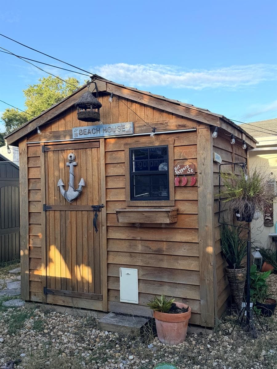 Full AC studio/office - 1779 AVON LN, LARGO