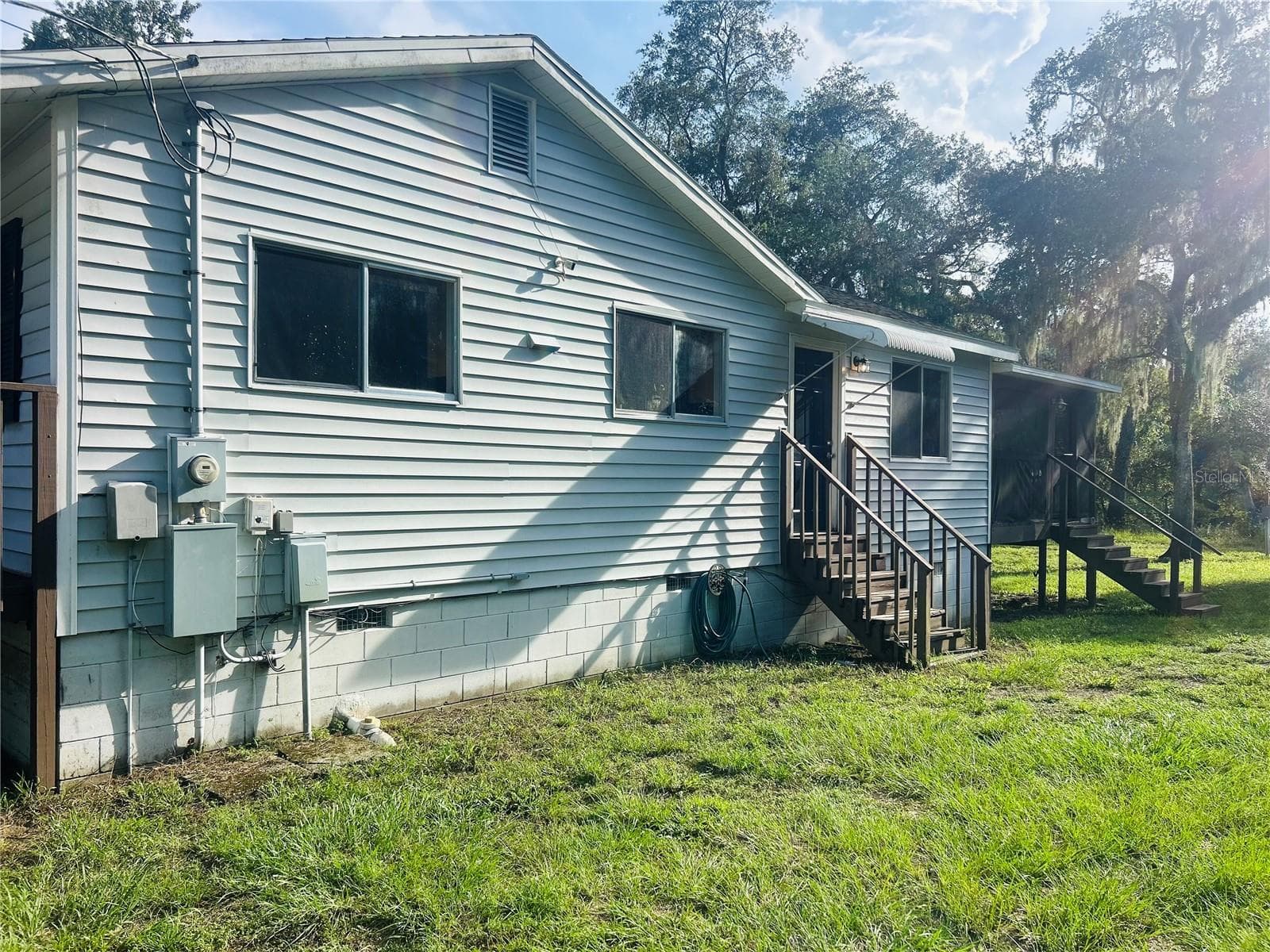 Manufactured Home at 32350 MARCHMONT CIR, DADE CITY, photo 3 of 40