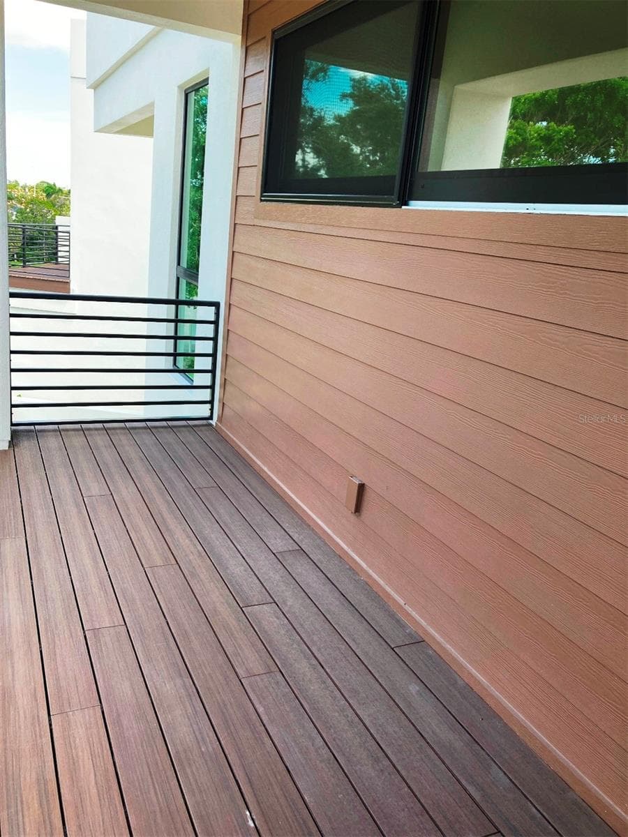 Guest Suite Deck - 2110 MICHELE DR, SARASOTA