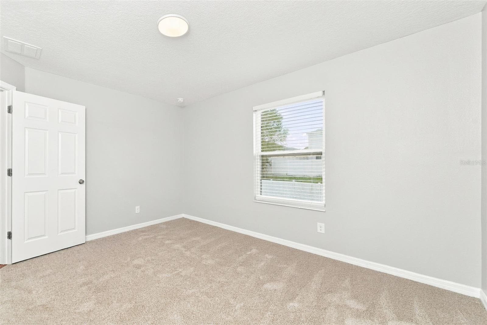 Single Family Residence at 642 BLACK EAGLE DR, GROVELAND, photo 36 of 42