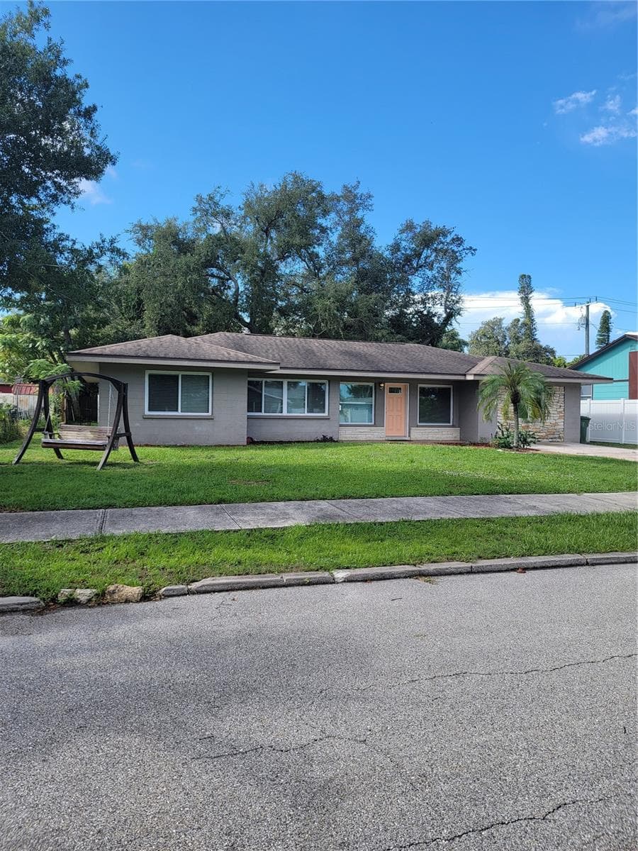 Single Family Residence at 516 1ST AVE E, BRADENTON, photo 2 of 67