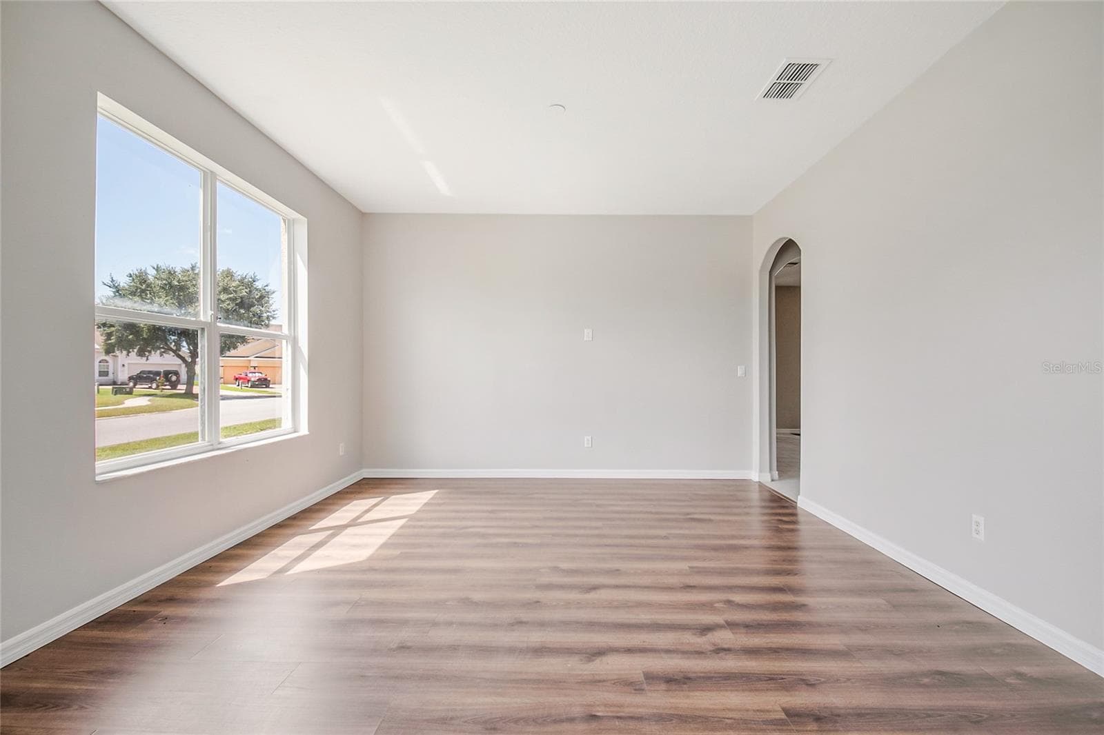 Single Family Residence at 2887 SWEETSPIRE CIR, KISSIMMEE, photo 10 of 53