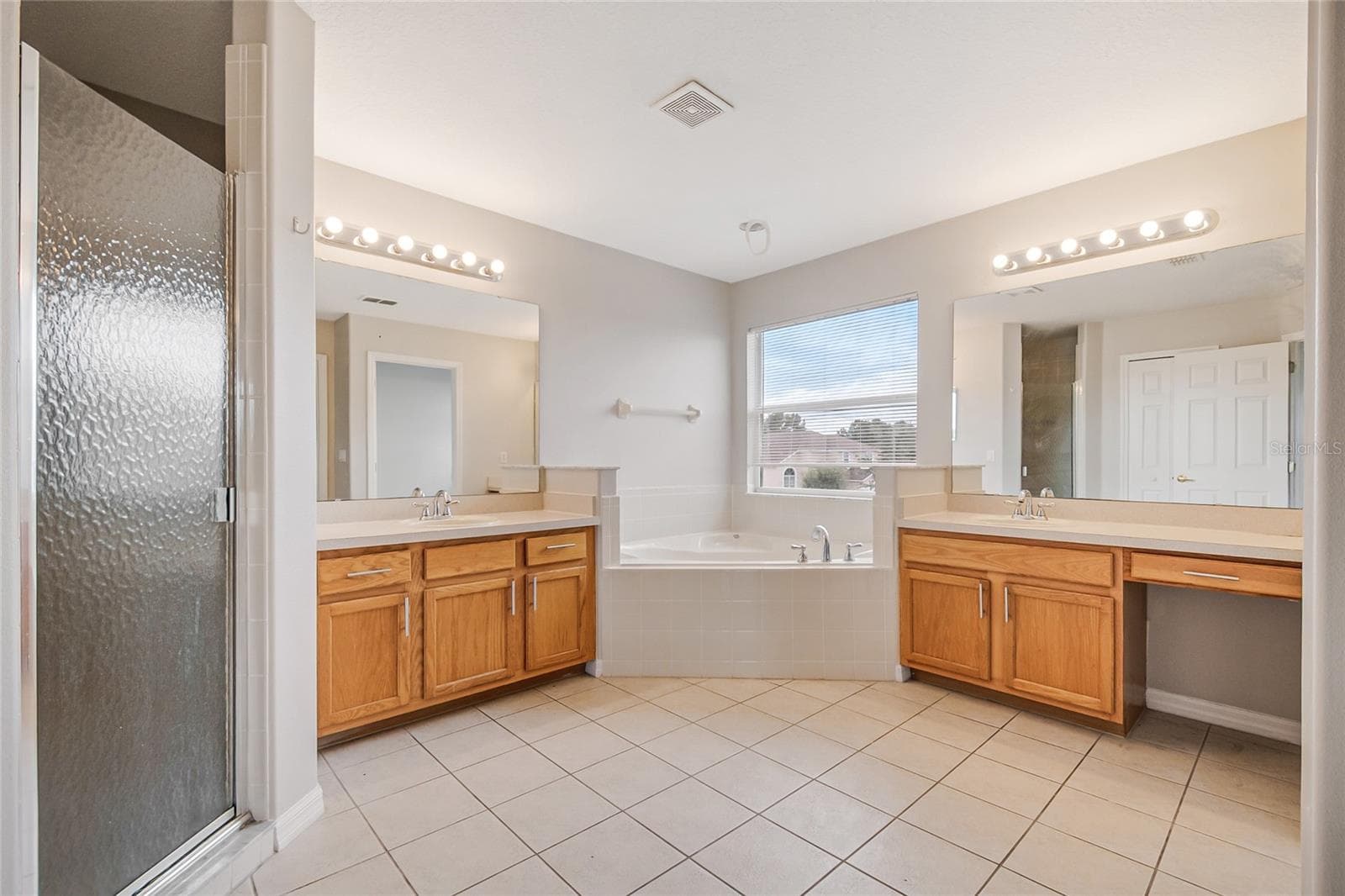 Single Family Residence at 2887 SWEETSPIRE CIR, KISSIMMEE, photo 48 of 53