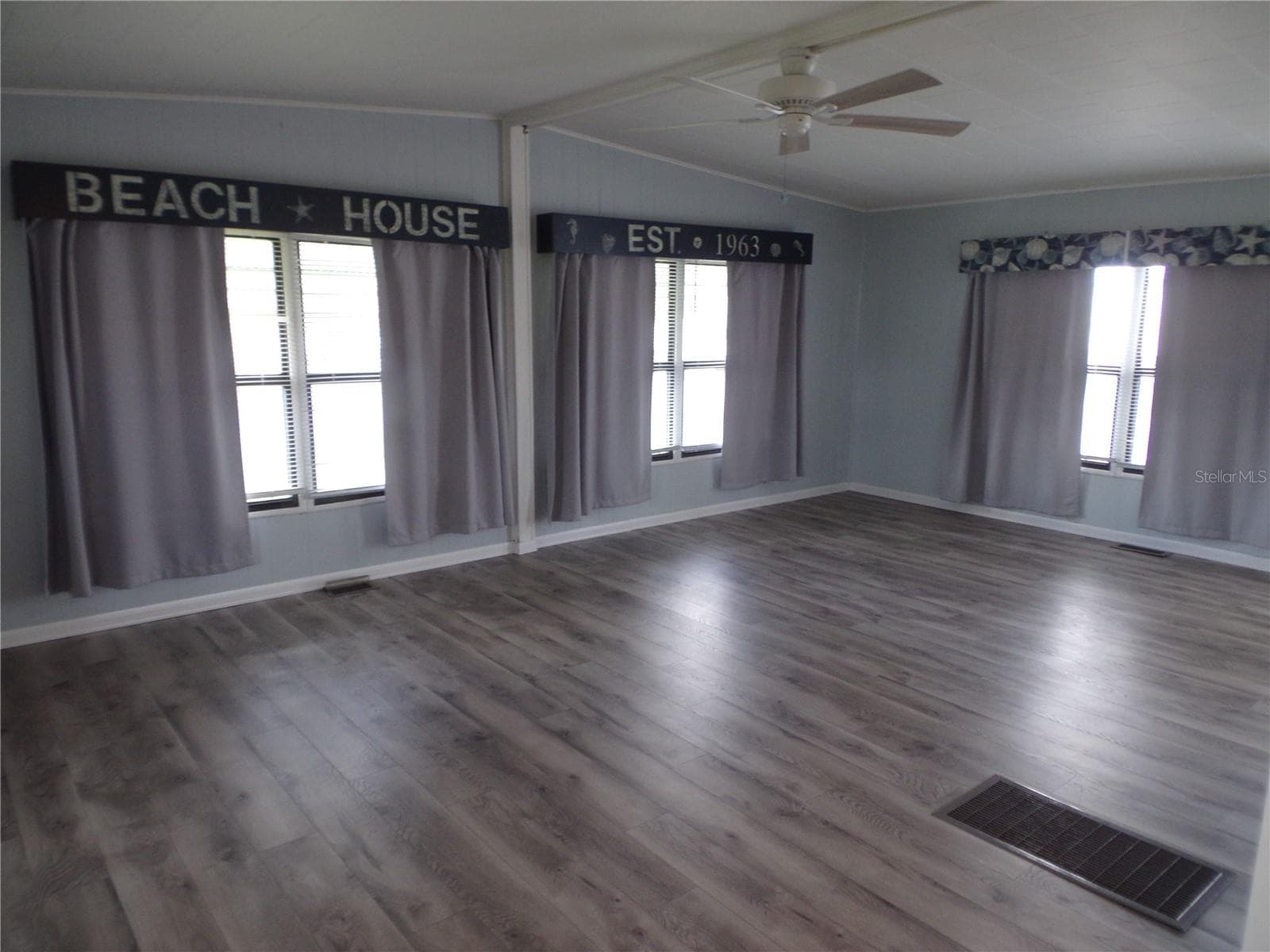Mobile Home at 5127 8TH ST W, BRADENTON, photo 5 of 41