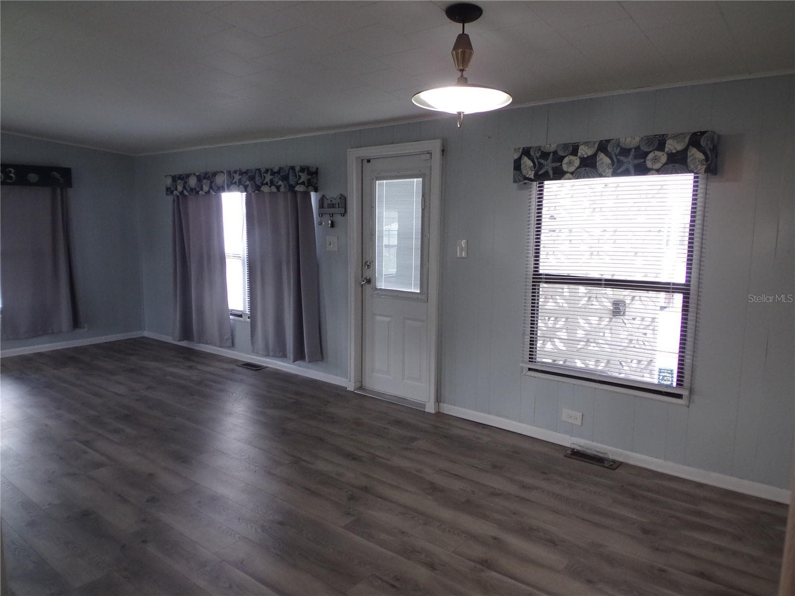 Mobile Home at 5127 8TH ST W, BRADENTON, photo 7 of 41
