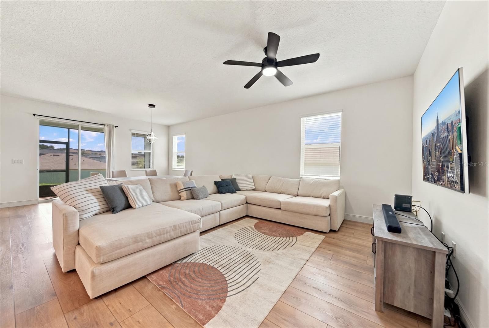 Living Room - 2121 MALBEC CT, MINNEOLA