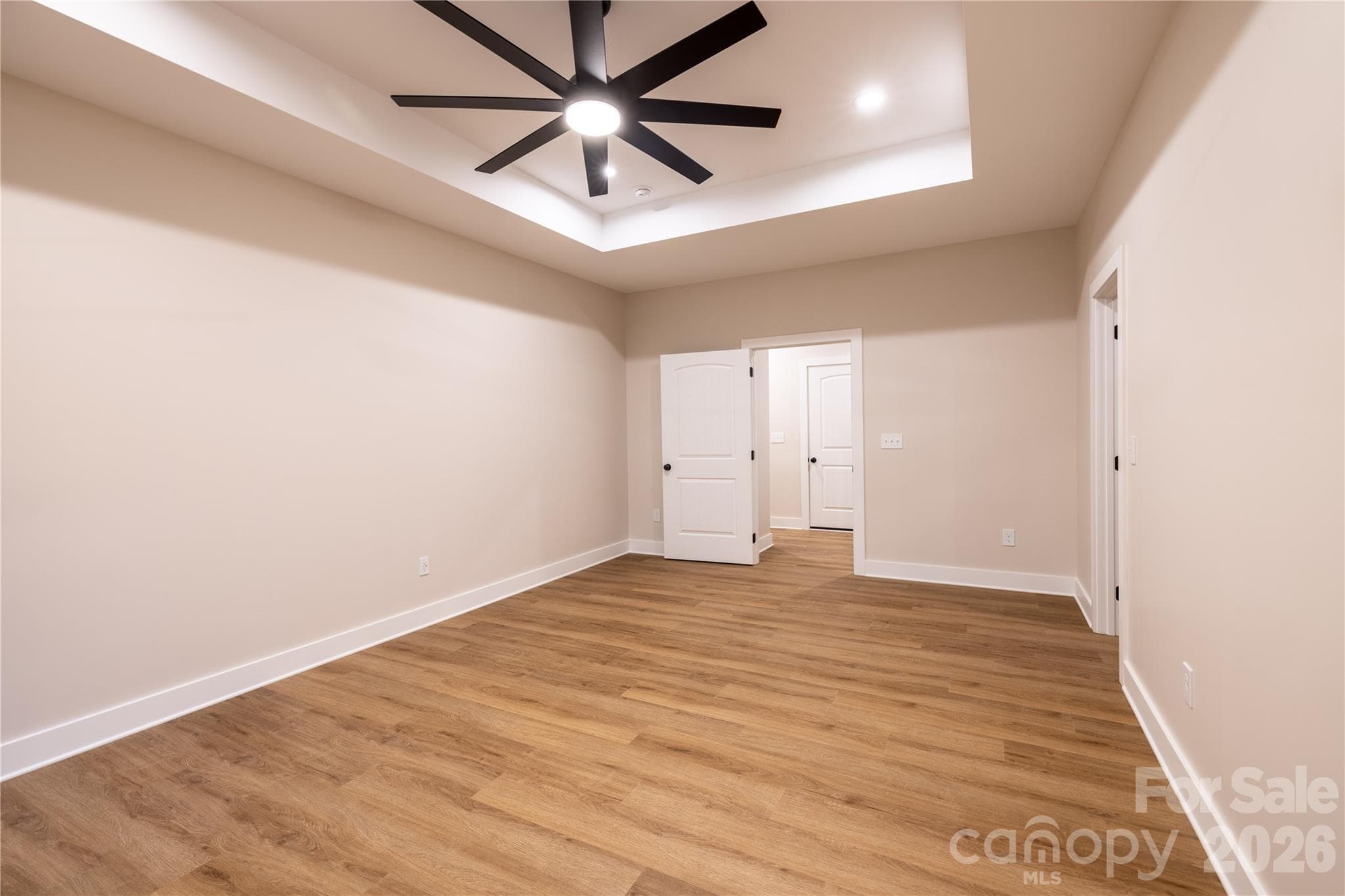 Owner Suite - 276 Basswood Road, Troy
