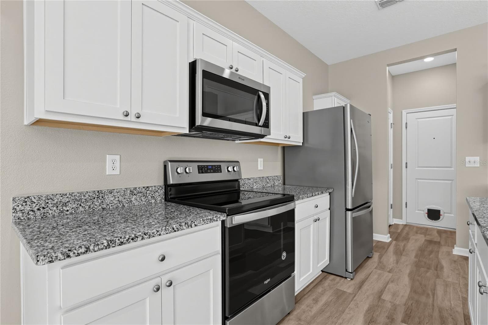 Single Family Residence at 1033 CADES COVE WAY, DELAND, photo 7 of 27